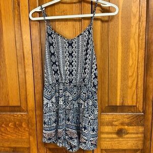 Angie Spaghetti Strap V-Neck Geometric Design Romper Size Small Preowned